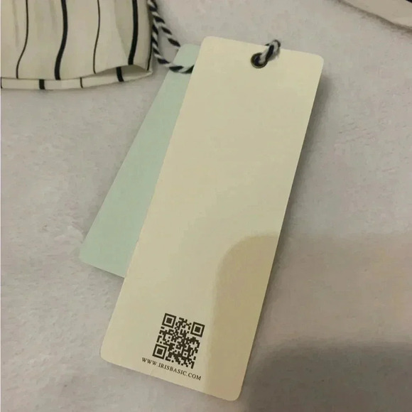 Iris Los Angeles Women's White Black Stripe Plunge Deep V Neck Cropped Top L NWT - Picture 11 of 14